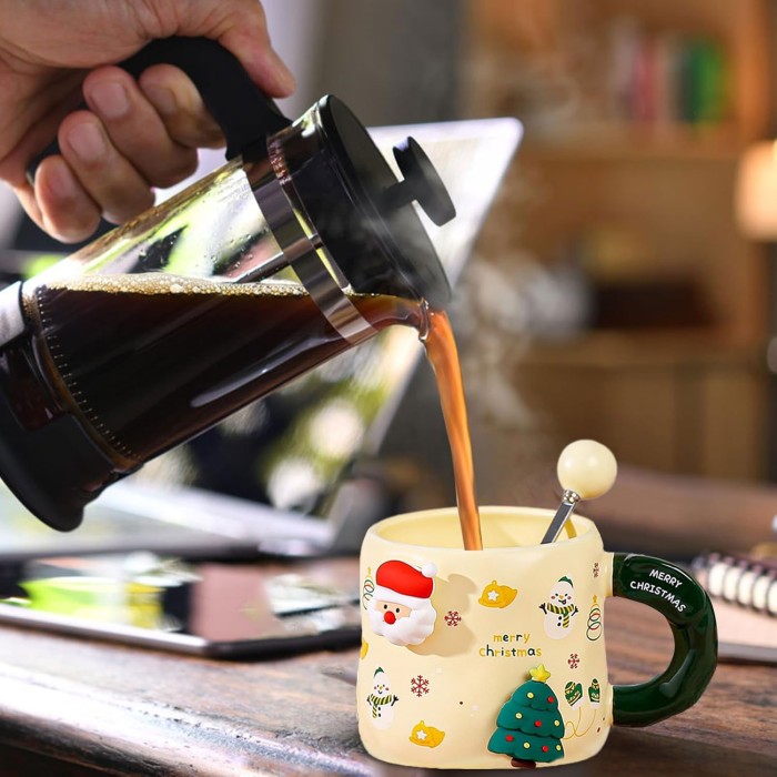 Christmas Designed Ceramic Mug with Spoon and Lid