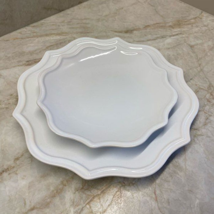 Ceramic Plate with Curved Edge